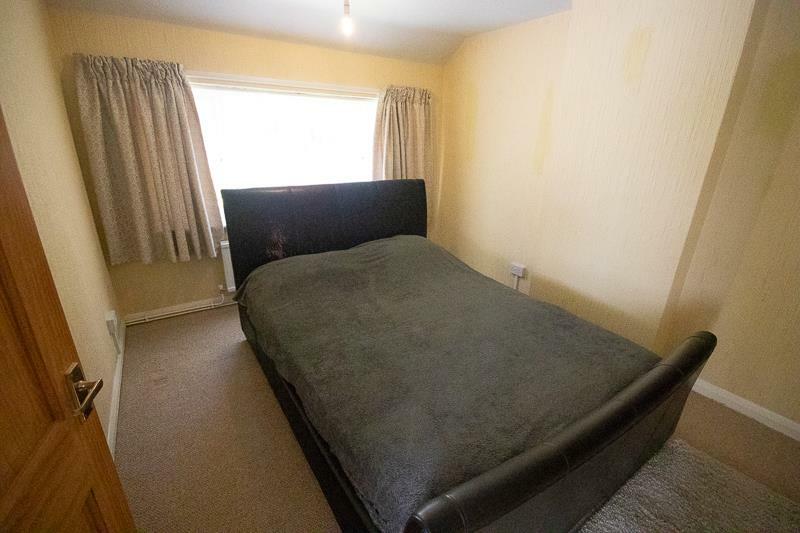 FRONT DOUBLE BEDROOM 1
