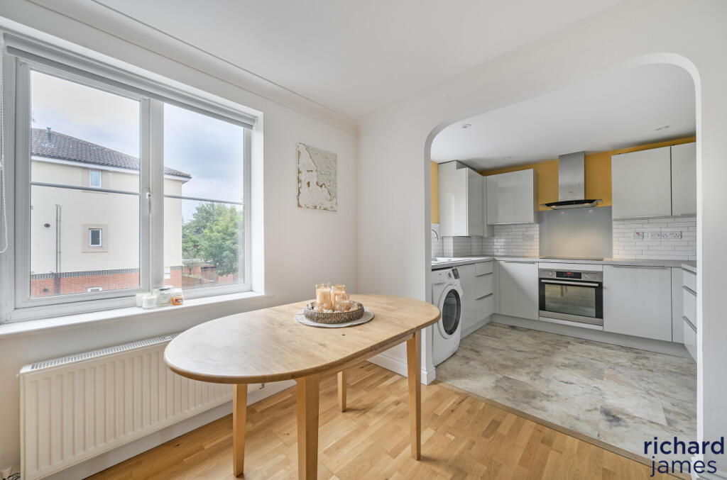 bcd7c34c22f7430bbdefcbb8ee70fffd