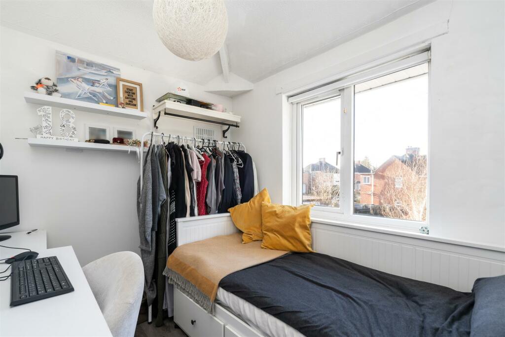 41 Damson Lane, Solihull, B91 2RF DMS3019_3.jpg