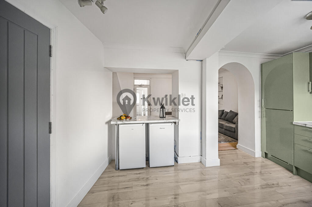 eZy Watermark_13-09-2025_07-28-36-0330pm.jpeg