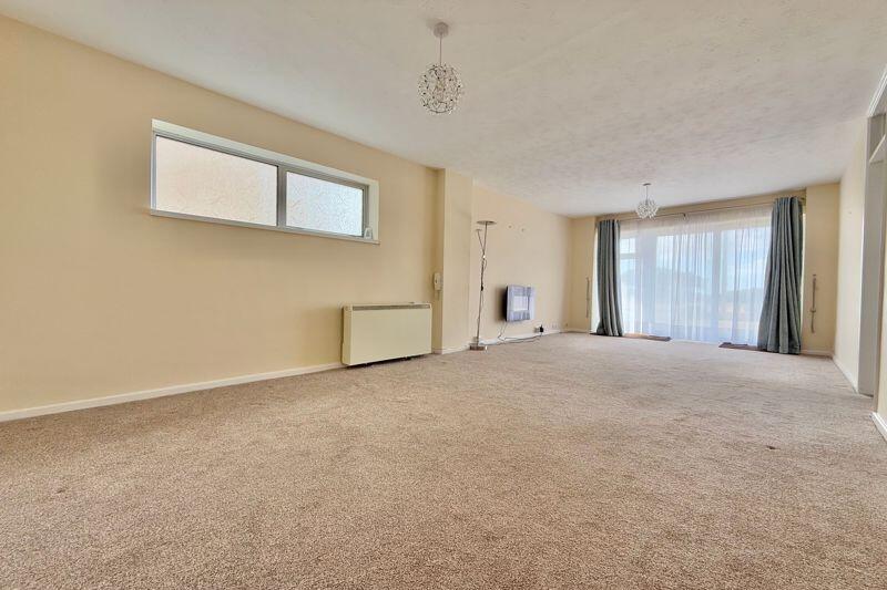 23' Living Room