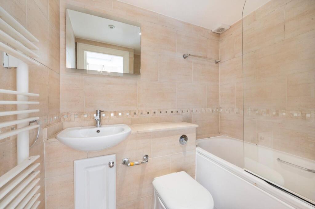 BATHROOM 1.jpg