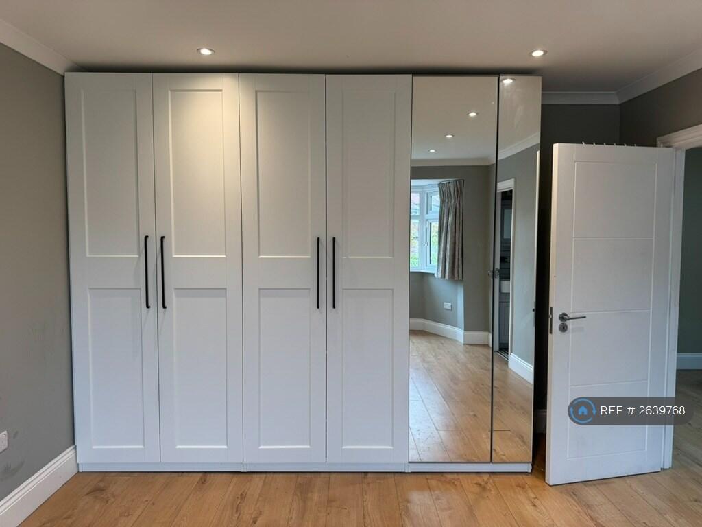 Master Bedroom Wardrobe
