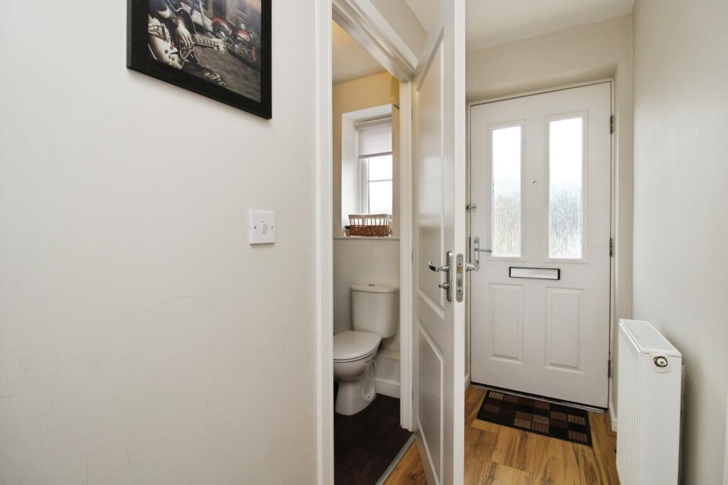 pbox-bathroom-332432.JPG