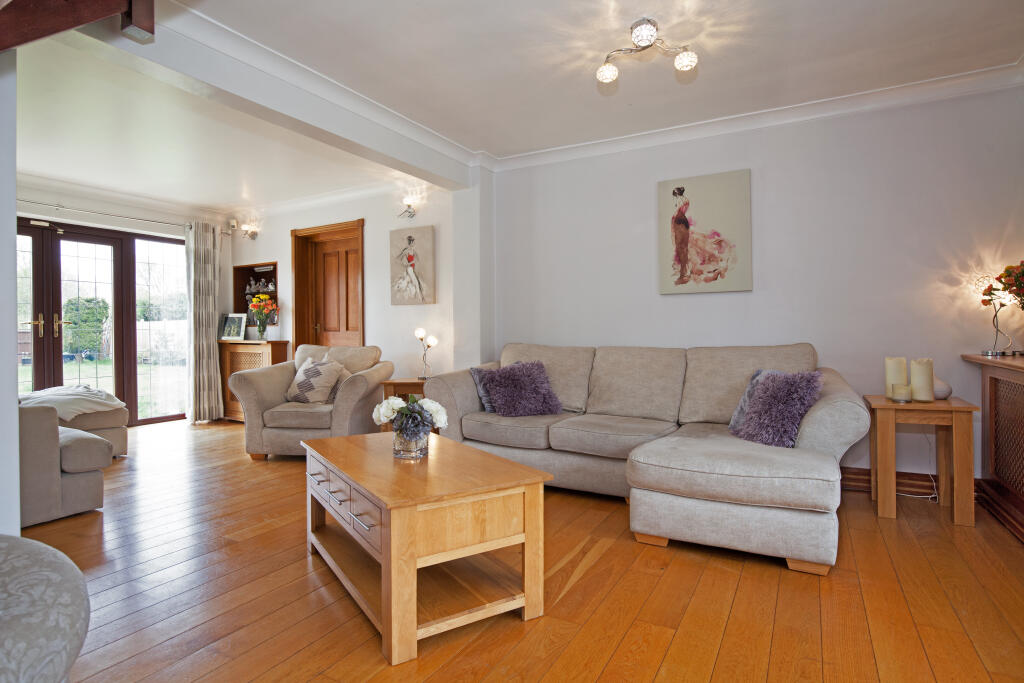 Formal Lounge