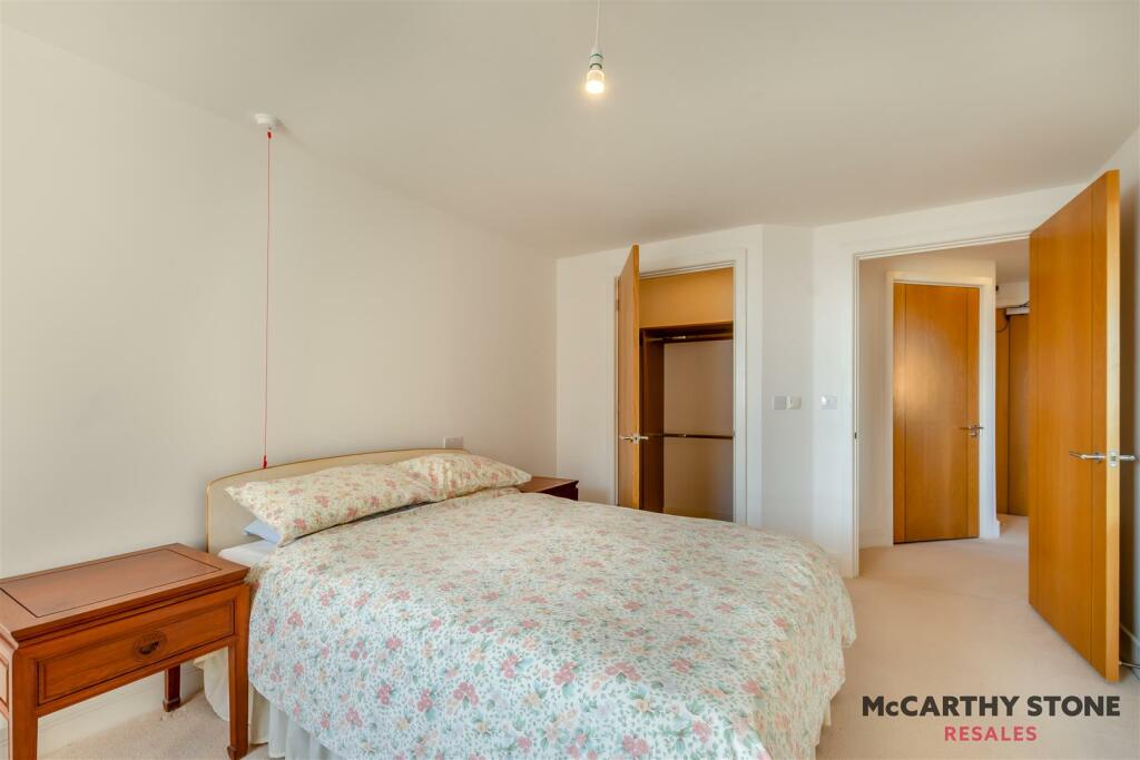 8621939-interior16.jpg