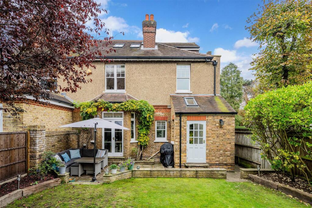 COLLEGE ROAD (5).jpg