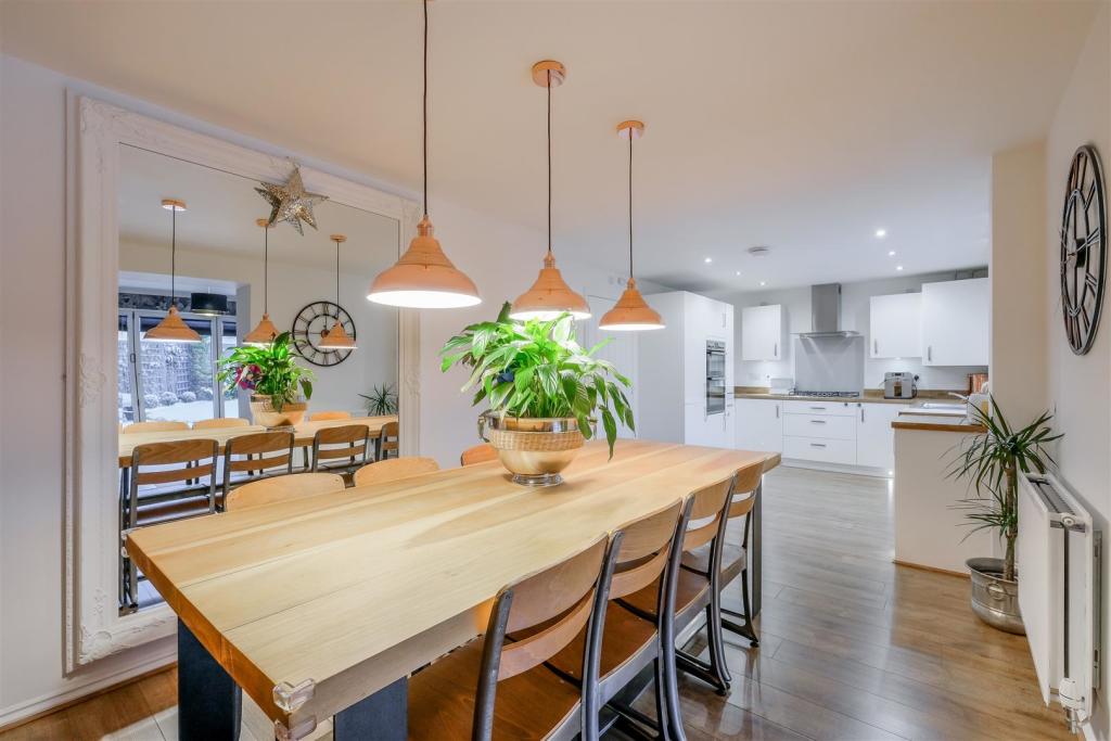 Open plan Kitchen/Diner Family Room