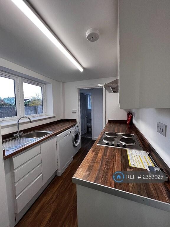 Kitchen With White Goods