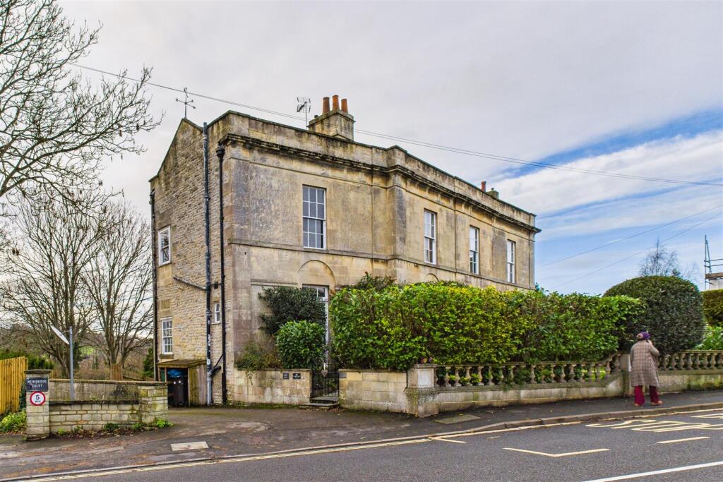 Garden Flat, 63 Newbridge Hill, Newbridge, Bath BA