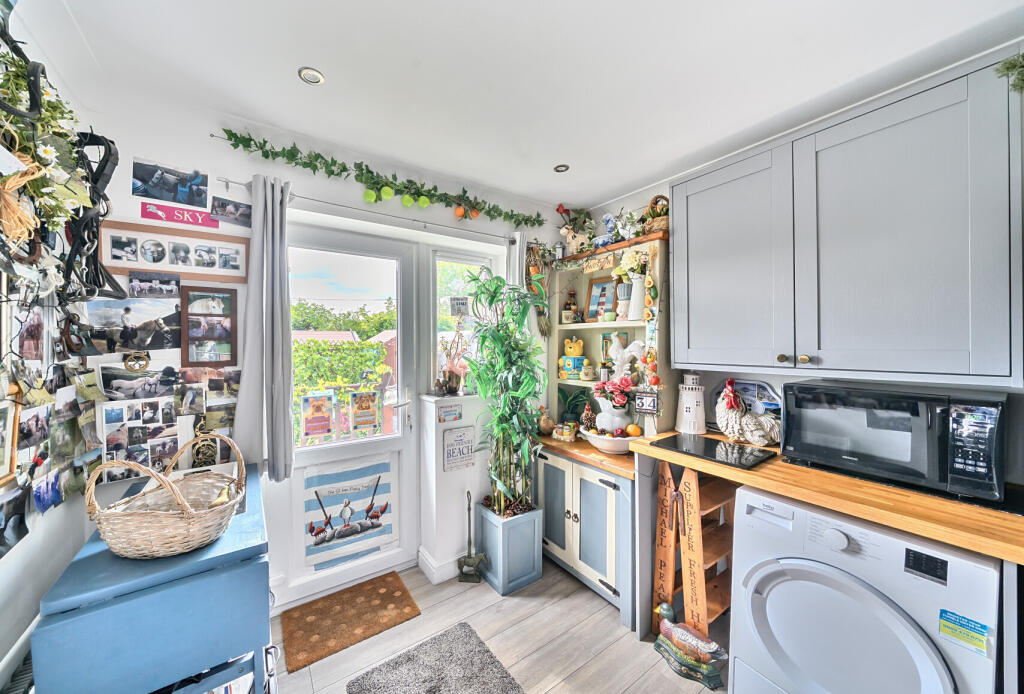 31-681cdc591a54e-...