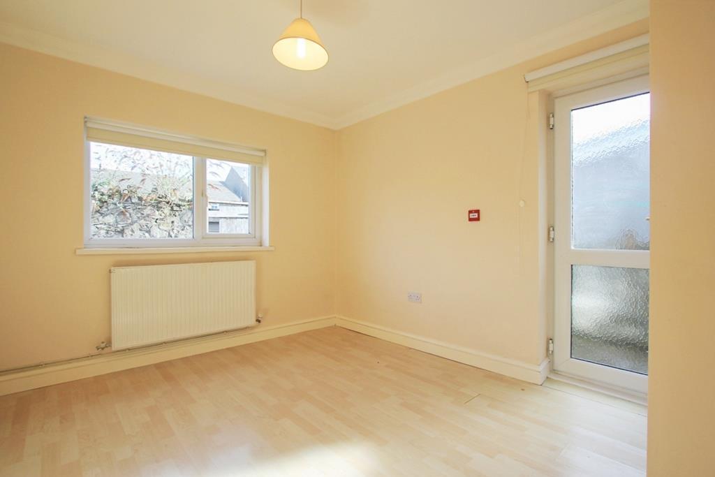 2, 86 Connaught Road (6 of 7).jpg