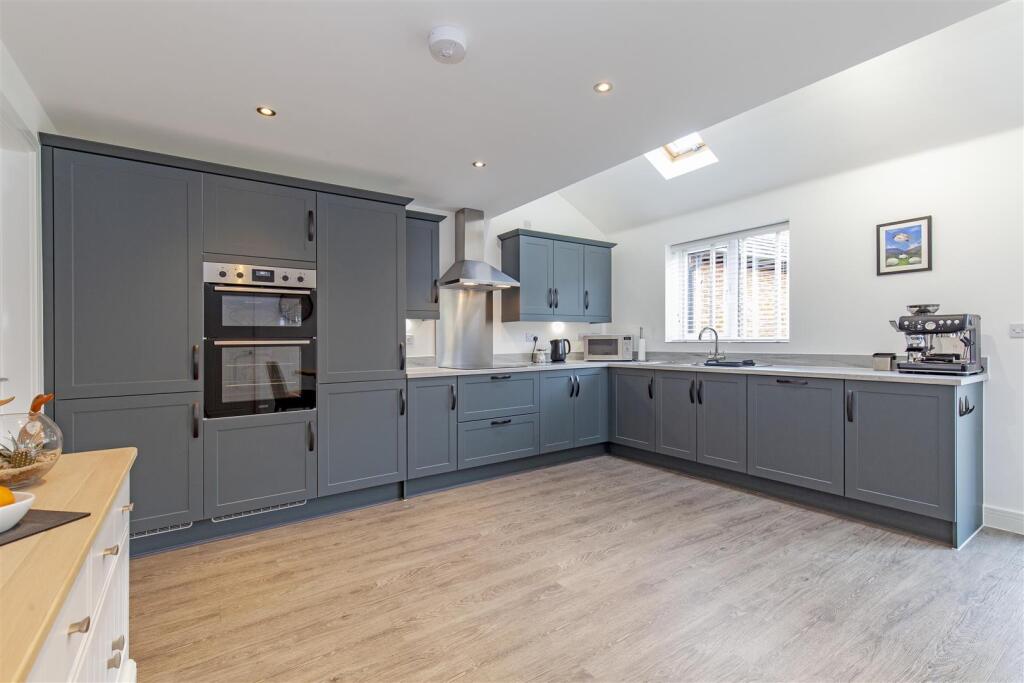 Kitchen-2.jpg