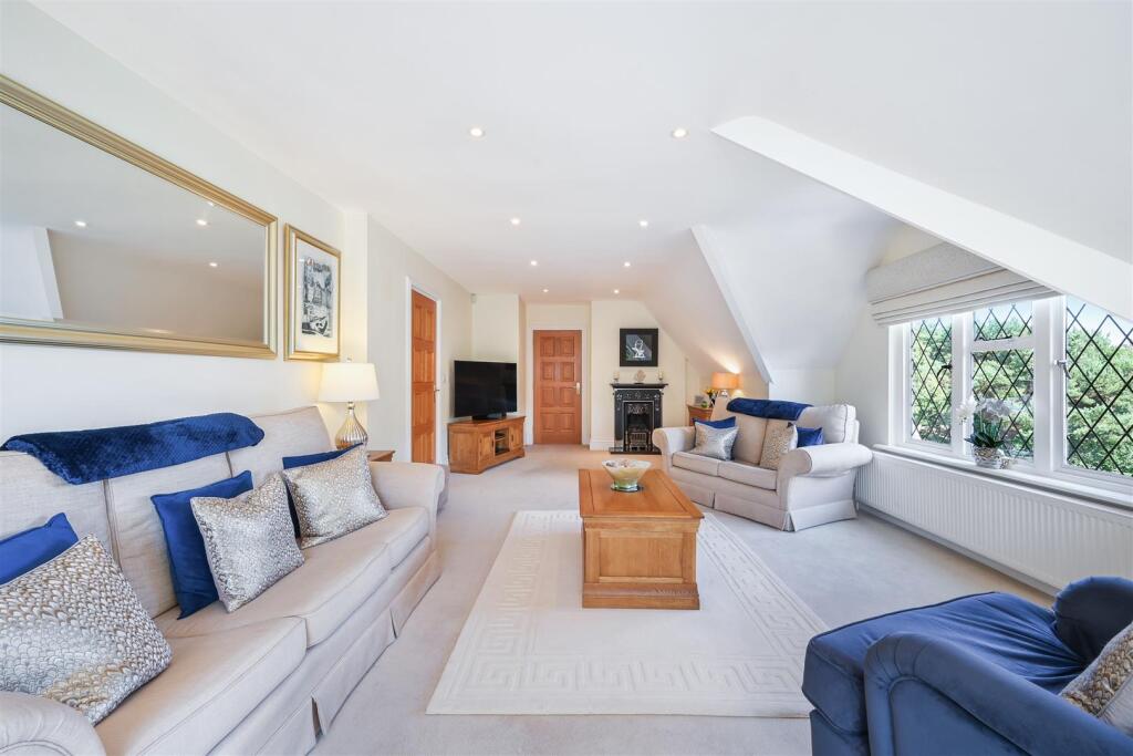 HOLLY HILL PARK, 6- (11).jpg