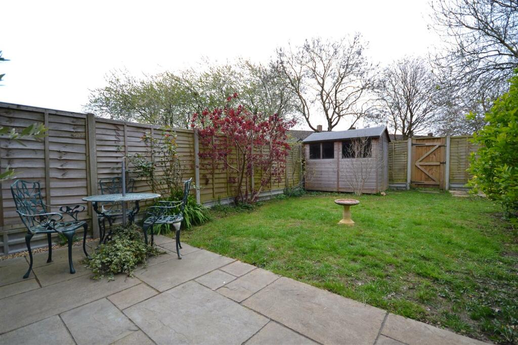 Rear Garden (2).JPG