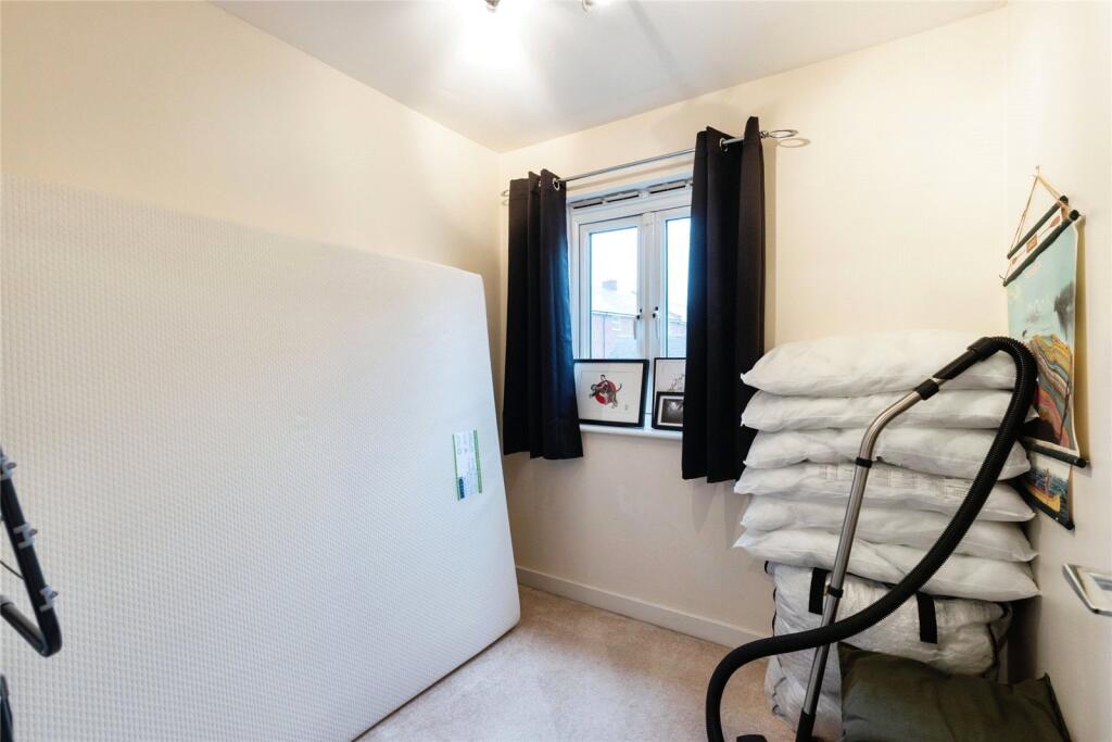 Bedroom 03