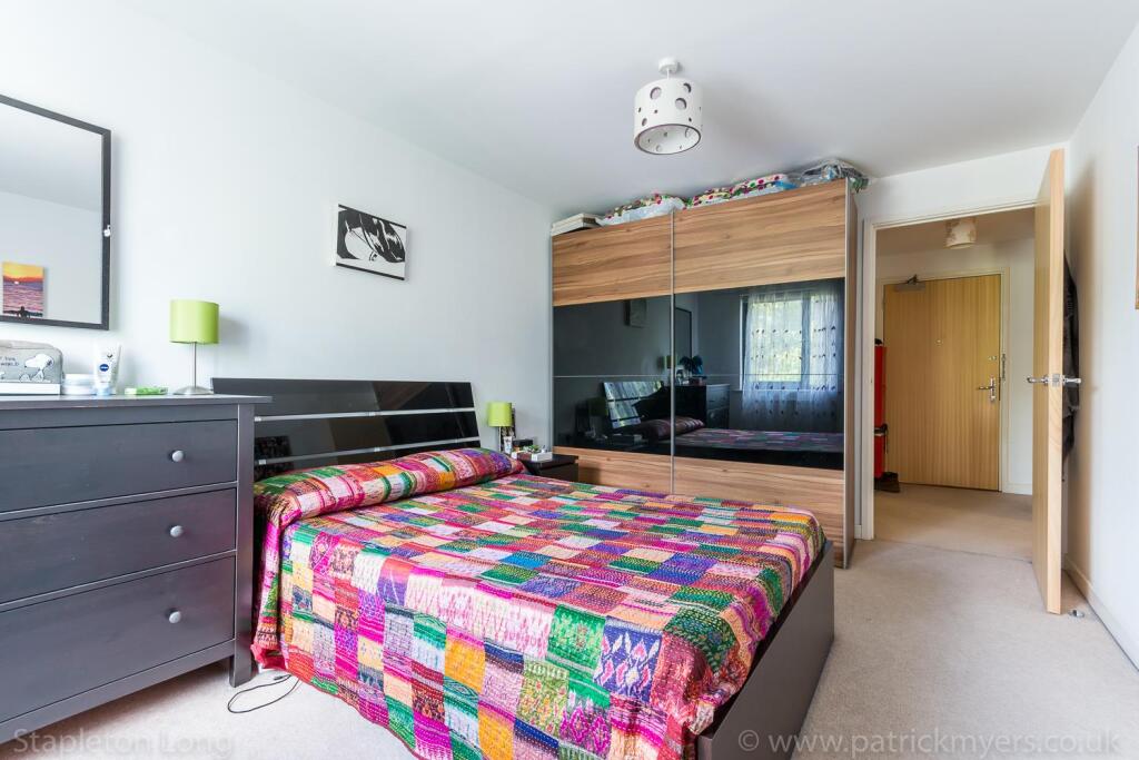 Flat 11, 82 Elder Road-2.jpg