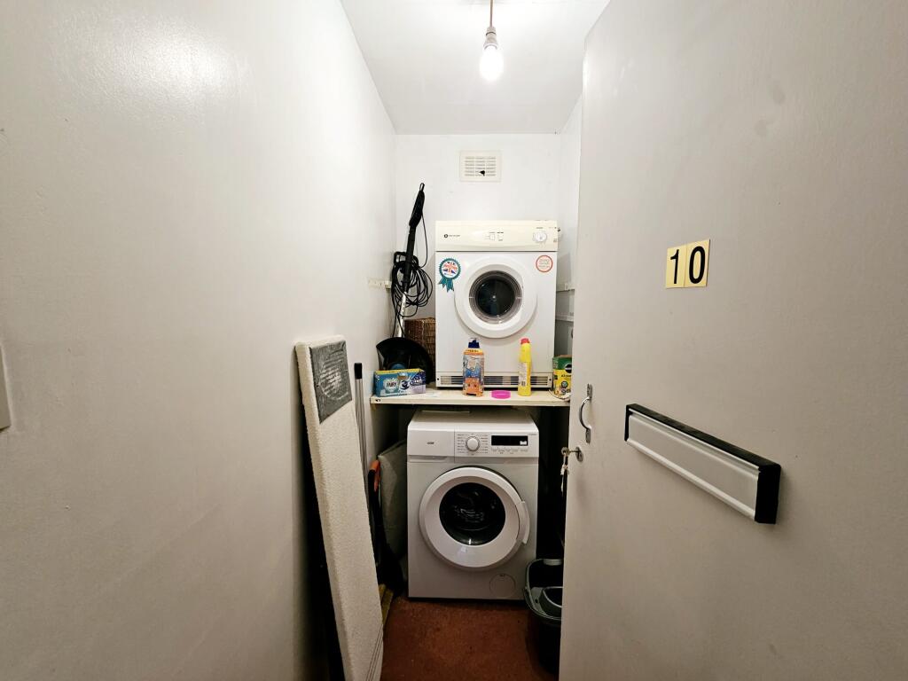 c204cc06-c3a7-4da6-ae39-c65d298d8de7