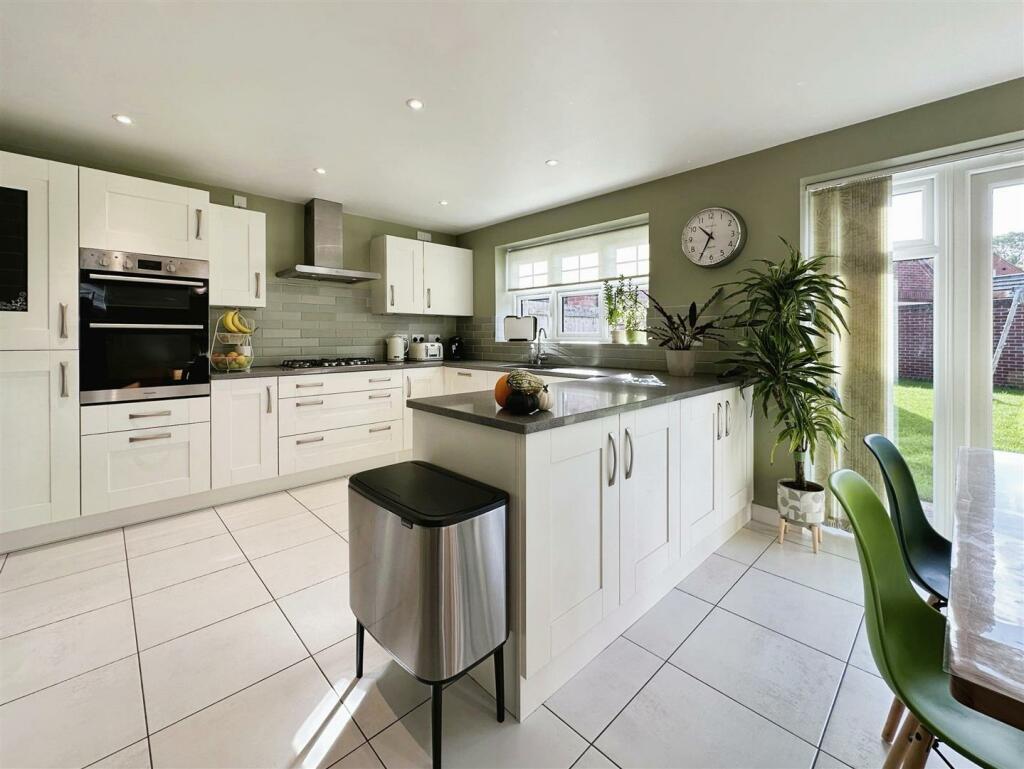 editedimage-0c7b34c3-bc40-4197-8457-0481350949c3 2