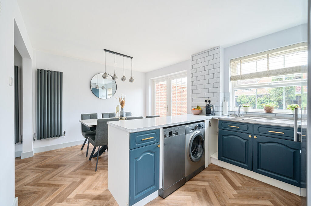 1294019-17-682dcf...