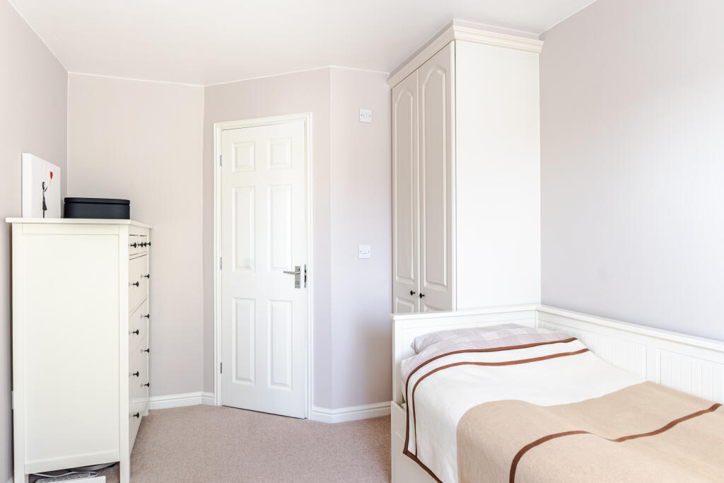 bedroom2b