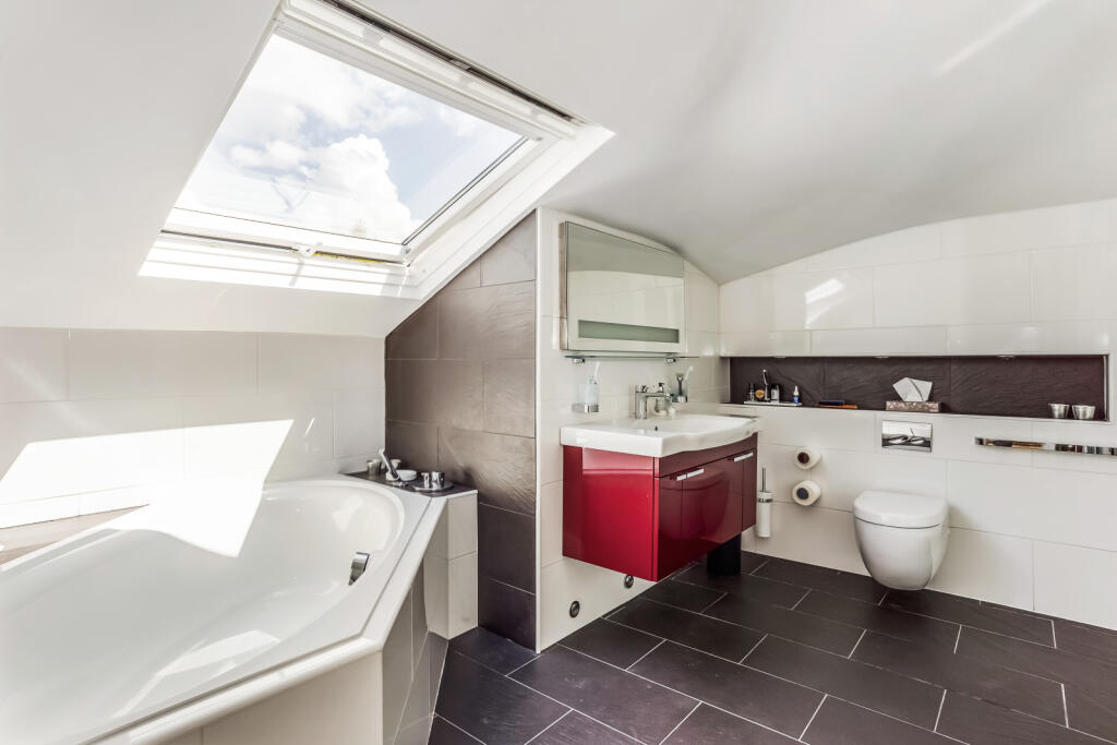 Primary En Suite