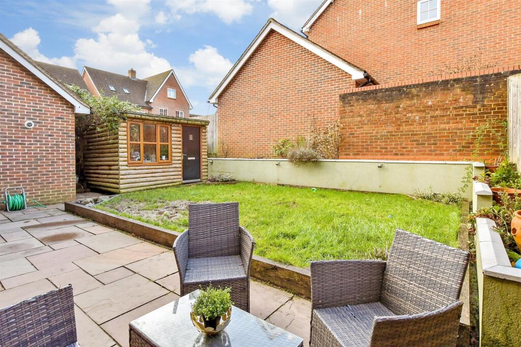 External Lifestyle Photograph