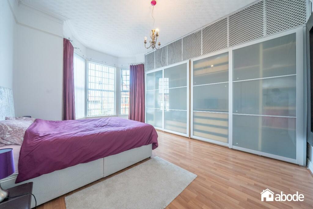 44 Brooke Road West (8 of 24).jpg