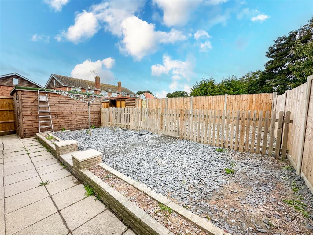OUTSIDE- REAR GARDEN