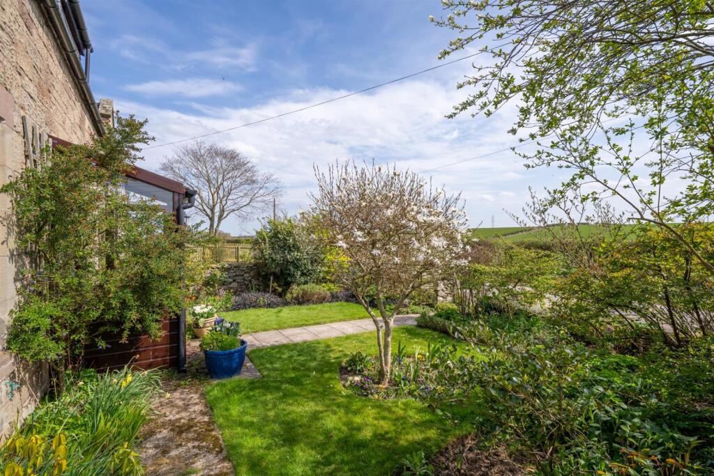 West Cottage Marlfield-27.jpg