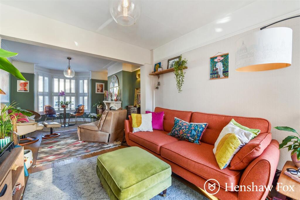 Ph32_6348546 - Copy.jpg