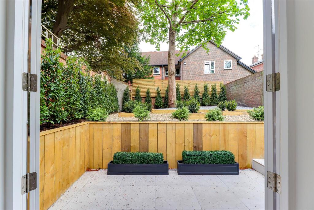 Patio 1.2.jpg