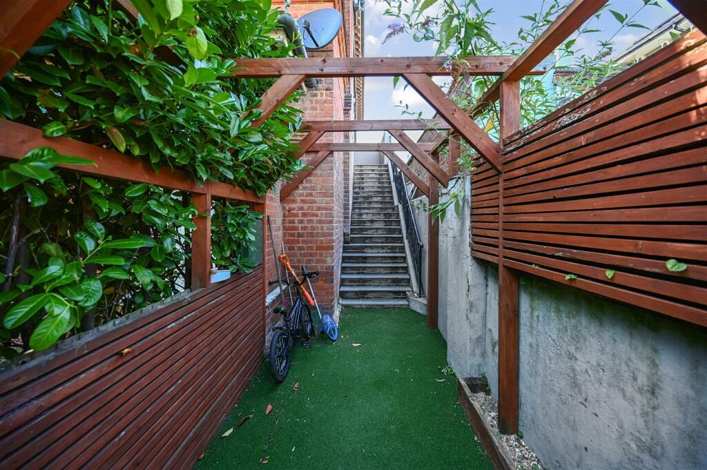 50a Sedlescombe Road South- TN380TJ (29).jpg