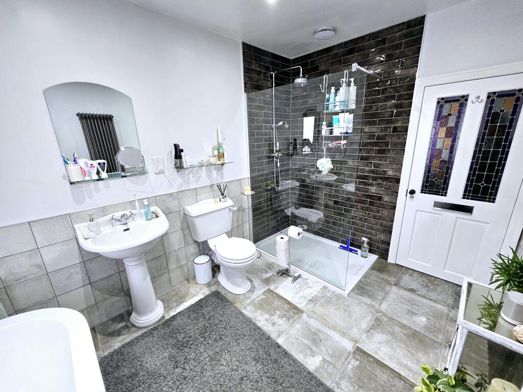 e19ab4bc-1282-442f-bb65-4861458cbf91