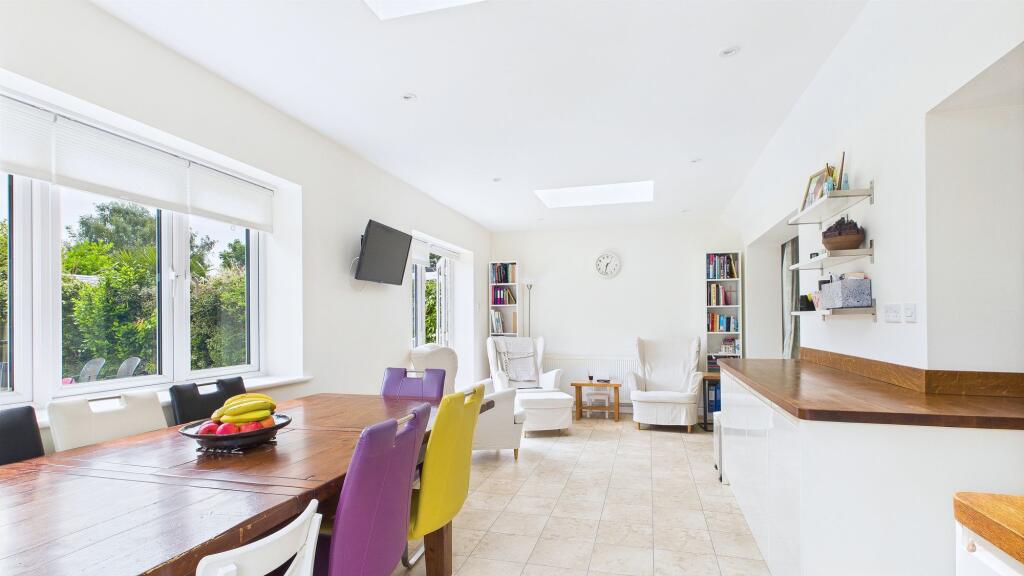 Dining/Family Room
