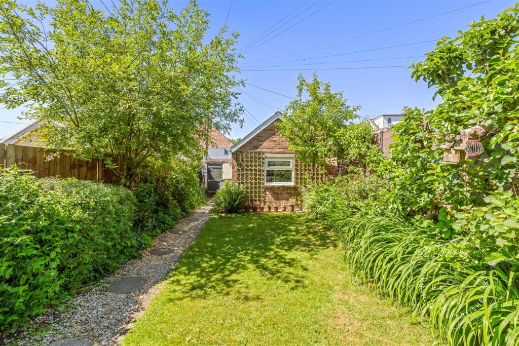 Fairwater Grove East, Hern Crabtree (21).jpg