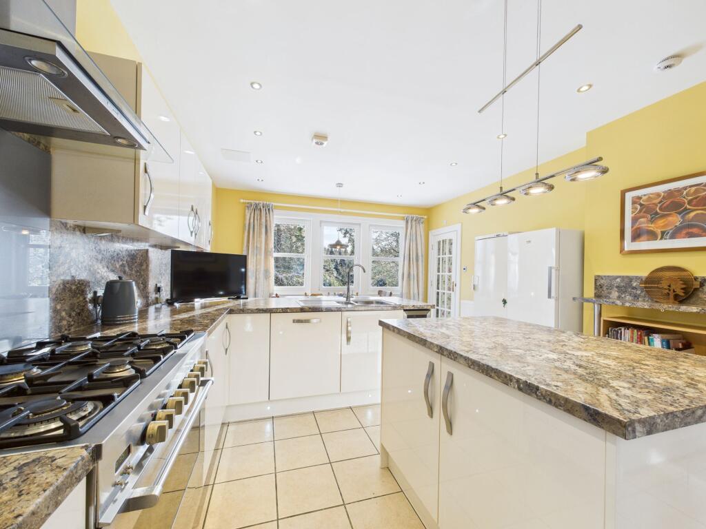 Kitchen/Dining