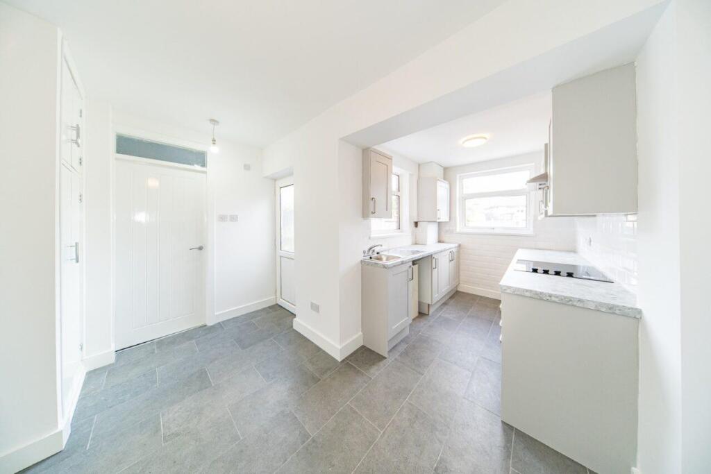 67 Mollington dining and kitchen.jpg