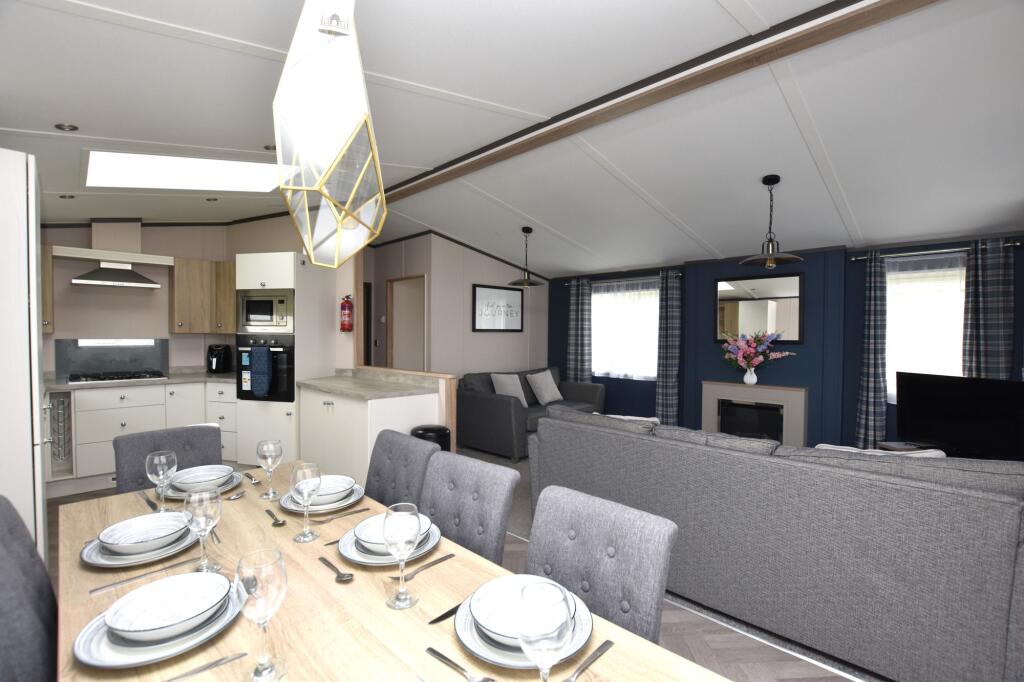 Open Plan Lounge/Diner/Kitchen
