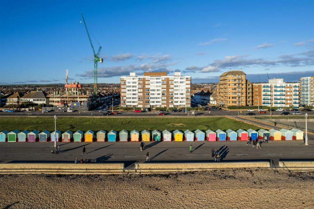 Beach Hut 302-8.jpg