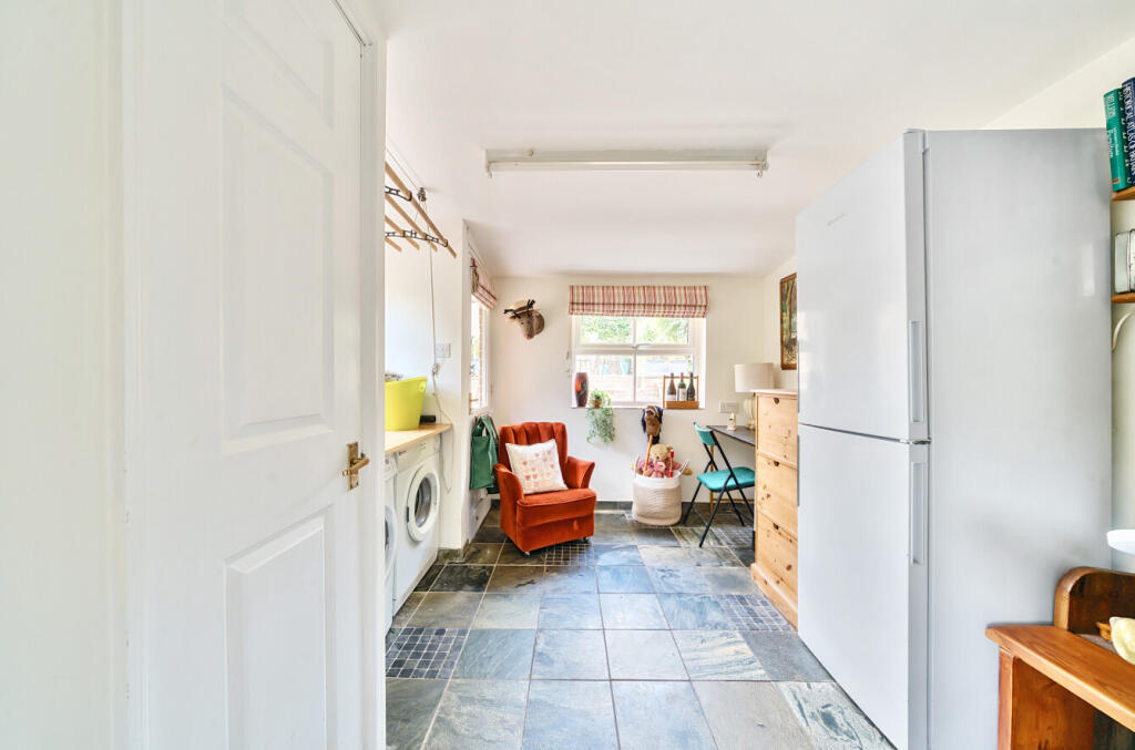 1301629-6-683a04c...