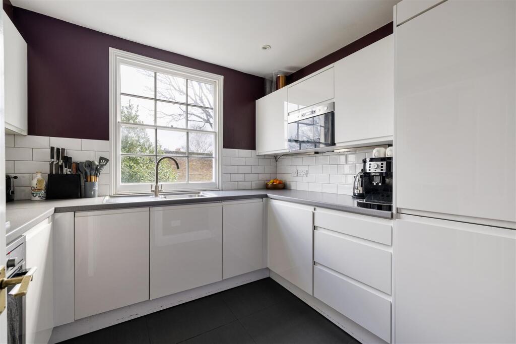 Queensbridge Road E8