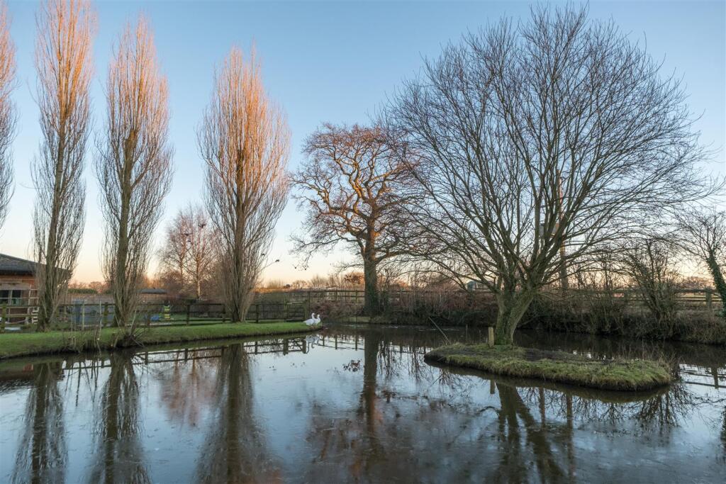 4 Marsh Lane-065.jpg