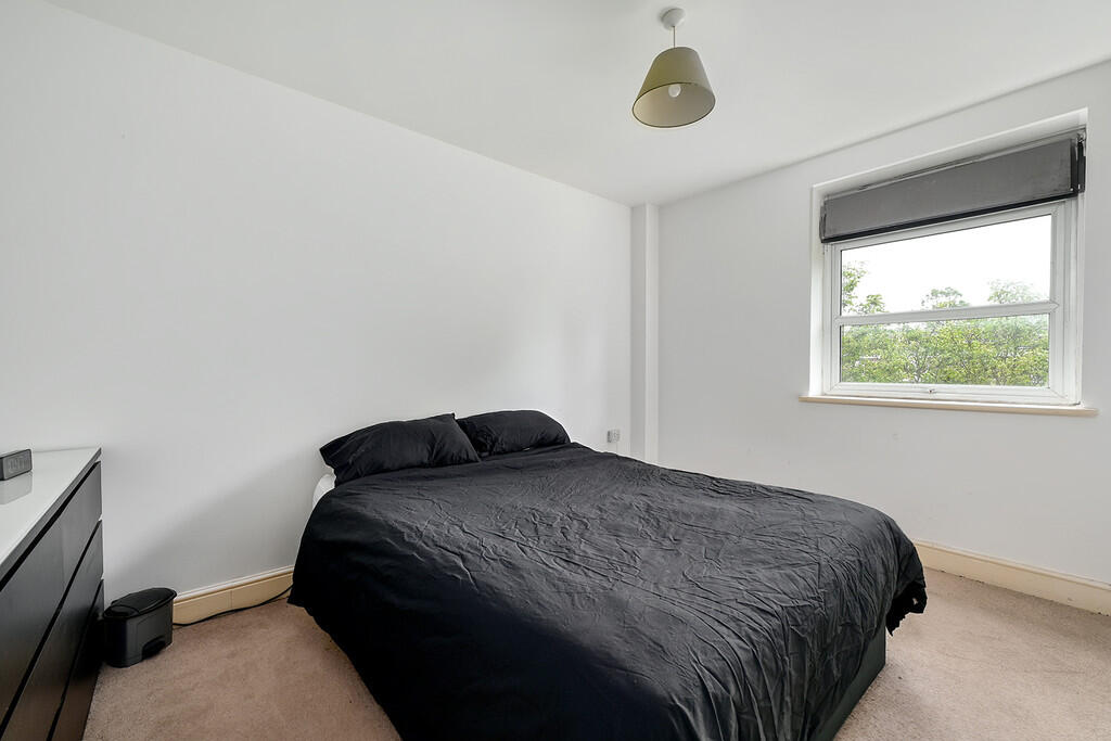 Flat 8 Manor Hous...