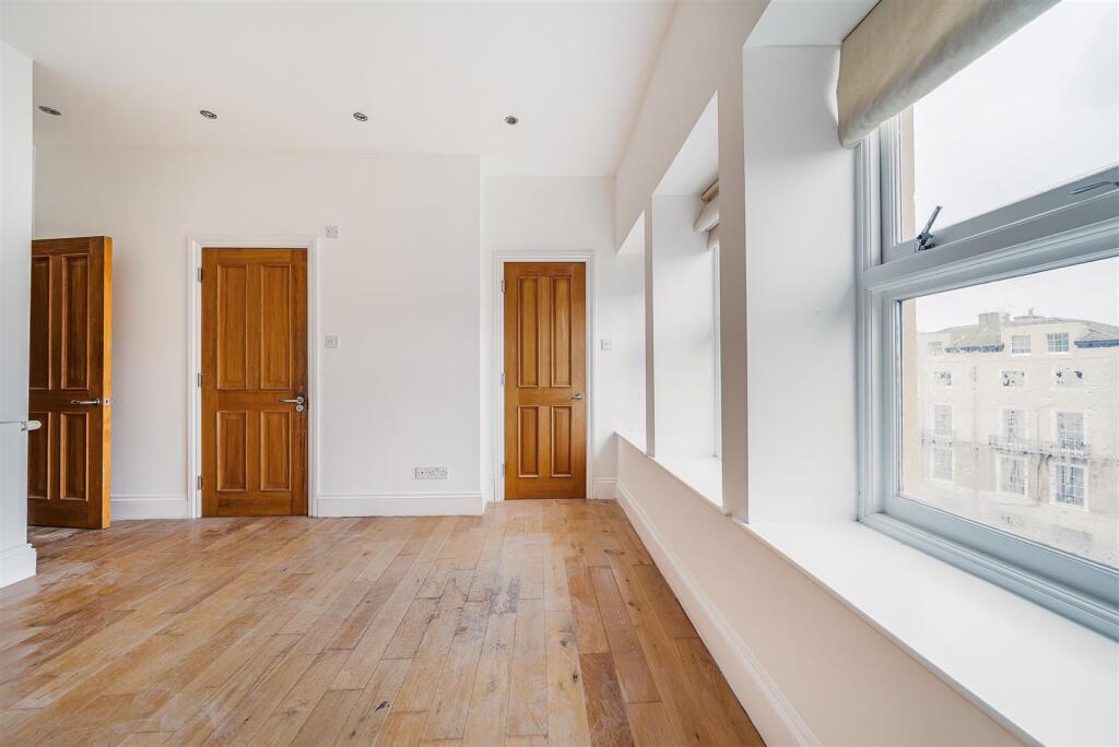 Bedroom .jpg