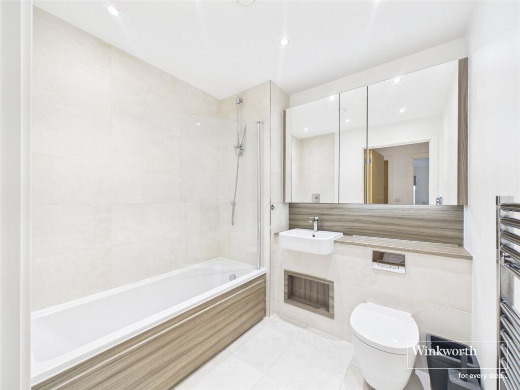 Main Bathroom