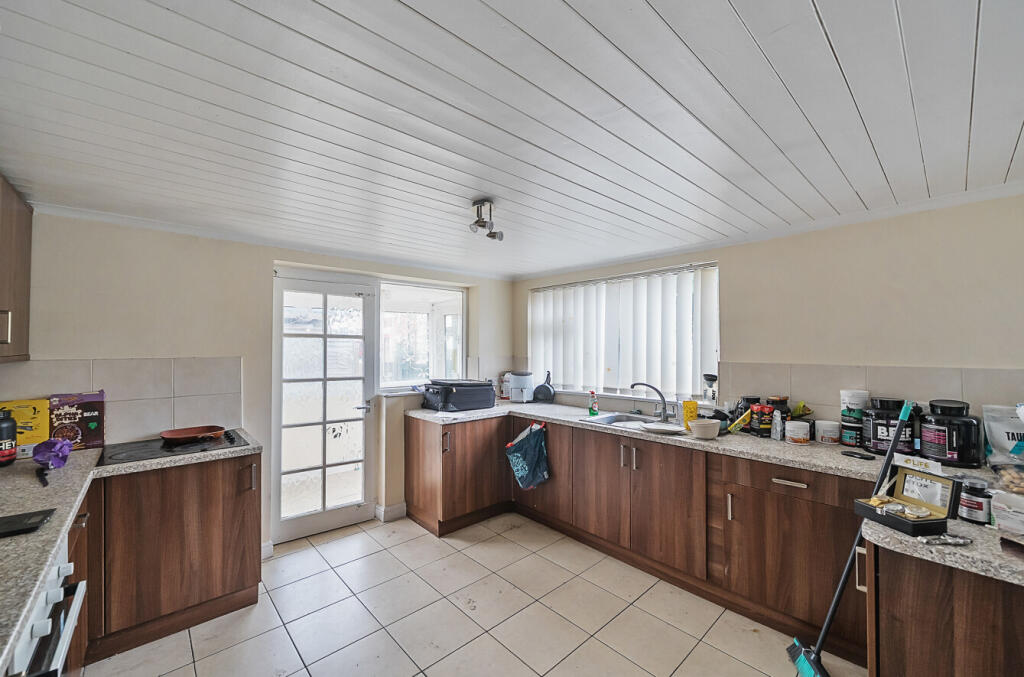 1328141-5-687f9f7...