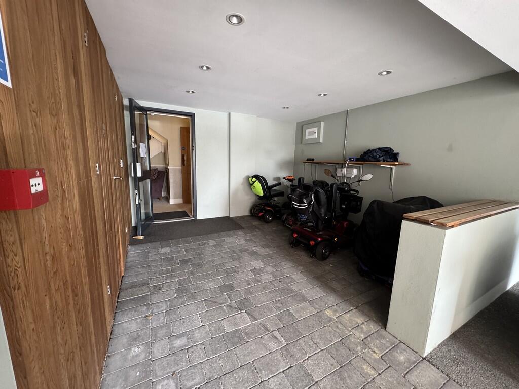 5 Elmtree lodge s...