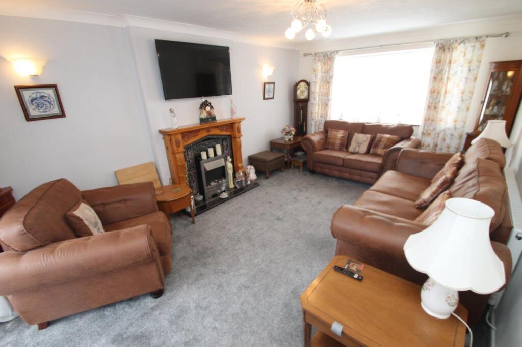 22 old Farm Road (12).jpg