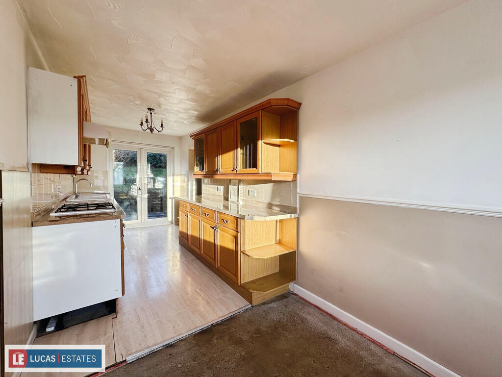 36dbf399--4C43-80...